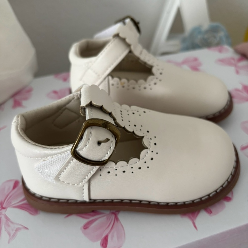 Kids Cream Mary Jane Shoes